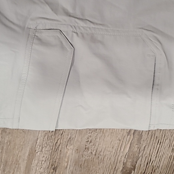 Under Armour Men's UA Fish Hunter Cargo Shorts 1304649 Size 32 - Picture 6 of 8